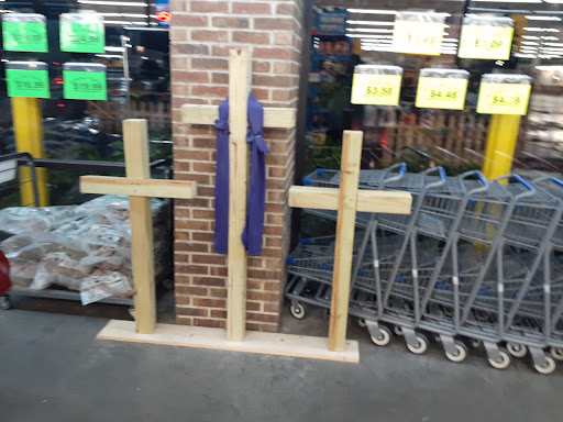 Grocery Store «Hartsville Foodland Inc», reviews and photos, 106 McMurry Blvd, Hartsville, TN 37074, USA