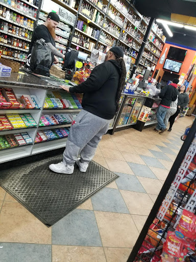 Liquor Store «Royal Liquor», reviews and photos, 808 Center Rd #3, Flint, MI 48506, USA