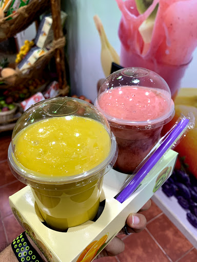 عصائر تل الفاكهه لتقديم المشروبات 