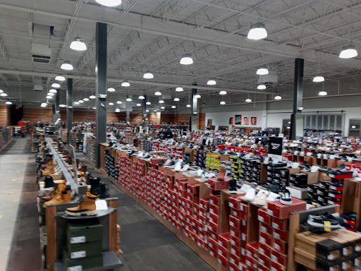 Shoe Store «DSW Designer Shoe Warehouse», reviews and photos, 1 Walden Galleria, Buffalo, NY 14225, USA