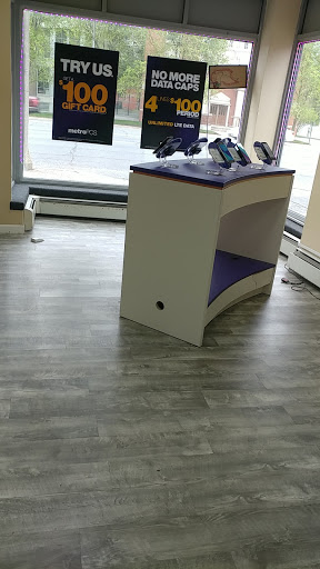 Cell Phone Store «MetroPCS Authorized Dealer», reviews and photos, 1123 Main St, East Hartford, CT 06108, USA