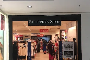 Shoppers Stop image