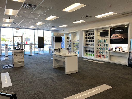 Cell Phone Store «GoWireless Verizon Authorized Retailer», reviews and photos, 39504 W Daisy Mountain Dr #116, Anthem, AZ 85086, USA