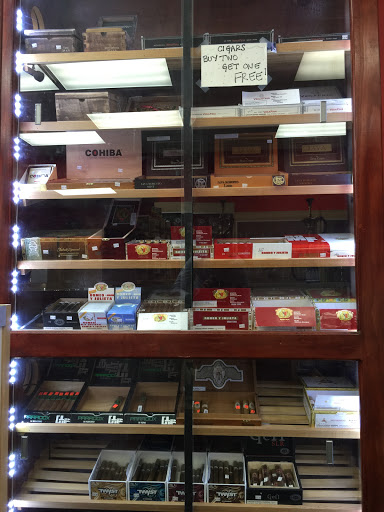 Tobacco Shop «Smokey Mountain», reviews and photos, 9842 Old Baymeadows Rd, Jacksonville, FL 32256, USA