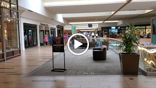 Shopping Mall «Oak Park Mall», reviews and photos, 11149 W 95th St, Overland Park, KS 66214, USA