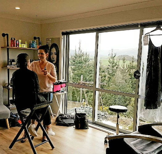 Reviews of Le Garage Hairdressing in Porirua - Beauty salon