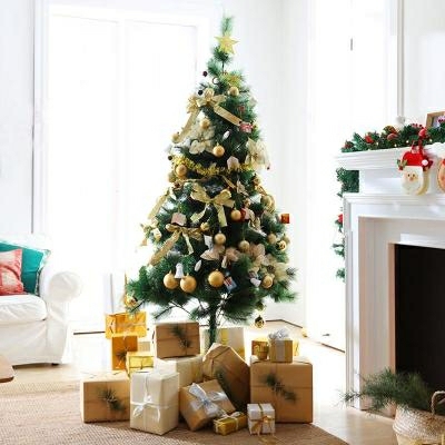 Opinii despre Ruhakincs în Sárospatak - Bevásárlóközpont