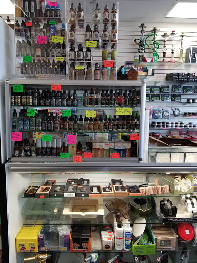 Tobacco Shop «Habits Vape & Smoke shop», reviews and photos, 8391 Folsom Blvd, Sacramento, CA 95826, USA