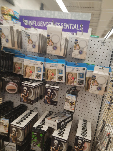 Variety Store «Five Below», reviews and photos, 6198 Little River Turnpike, Alexandria, VA 22312, USA