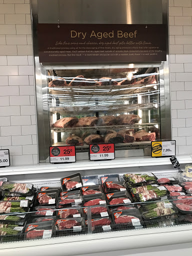 Grocery Store «Hy-Vee», reviews and photos, 6150 Egan Dr, Savage, MN 55378, USA