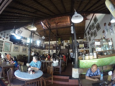 Photos of Made's Warung