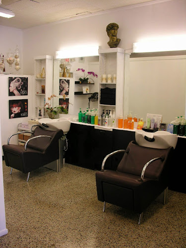 Reviews of Anna Bang Hair Design in Tampa - Hair salon