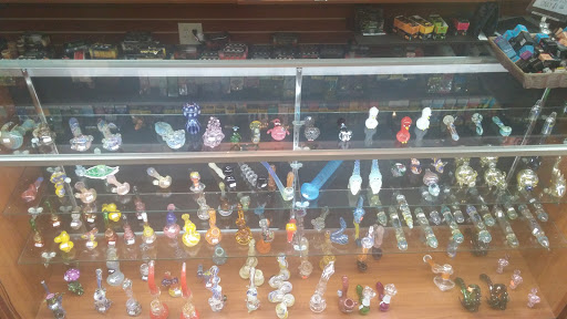 Tobacco Shop «The Hideaway Smoke Shop», reviews and photos, 5275 Red Bug Lake Rd #125, Winter Springs, FL 32708, USA