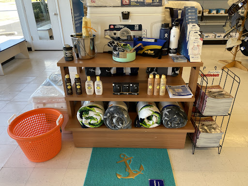 Marine Supply Store «West Marine», reviews and photos, 4141 S 76th St, Greenfield, WI 53220, USA