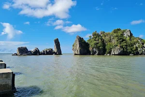 Hang Pagoda tourist area - Hon Phu Tu image