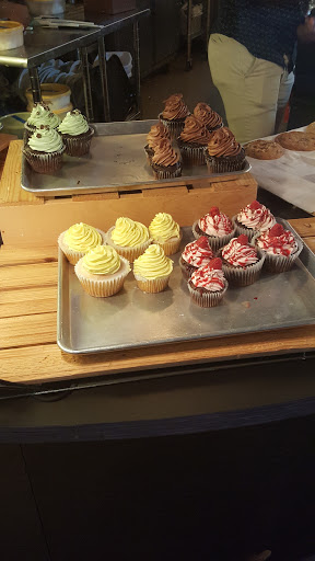 Dessert Shop «Matties Delectable Desserts», reviews and photos, 110 S Park Ave, Sanford, FL 32771, USA