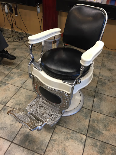 Barber Shop «Cignature Styles Barber Shop», reviews and photos, 240 Page Ave, Staten Island, NY 10307, USA