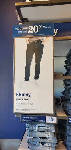 Clothing Store «Old Navy», reviews and photos, 3131 E Main St, Mohegan Lake, NY 10547, USA