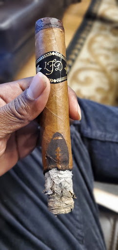 Tobacco Shop «Tobacco Plaza Ltd.», reviews and photos, 218 Lakeville Rd, Great Neck, NY 11020, USA