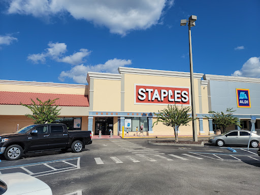 Staples, 4058 13th St, St Cloud, FL 34769, USA, 