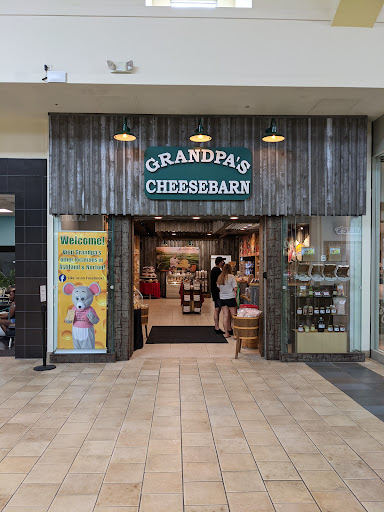 Shopping Mall «Summit Mall», reviews and photos, 3265 W Market St, Fairlawn, OH 44333, USA