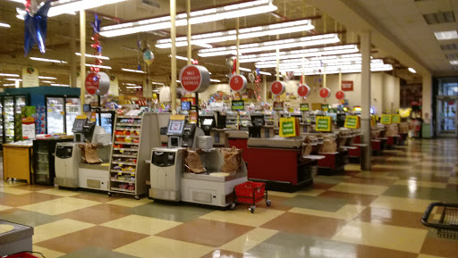 Grocery Store «Hannaford Supermarket», reviews and photos, 27-41 Gansevoort Rd, South Glens Falls, NY 12803, USA