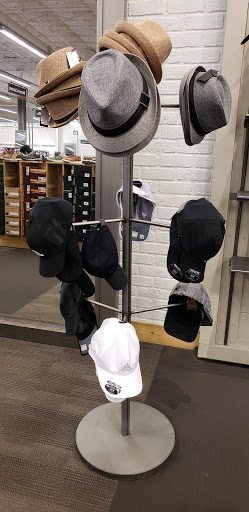 Shoe Store «DSW Designer Shoe Warehouse», reviews and photos, 10015 E Independence Blvd, Matthews, NC 28105, USA