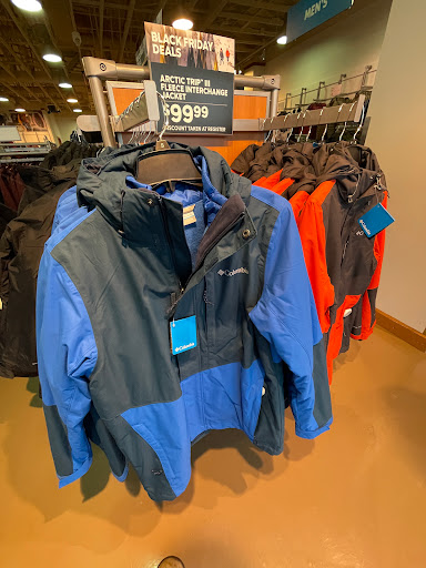 Sportswear Store «Columbia Sportswear Outlet Store at Lighthouse Place Premium Outlets», reviews and photos, 1710 Lighthouse Pl, Michigan City, IN 46360, USA