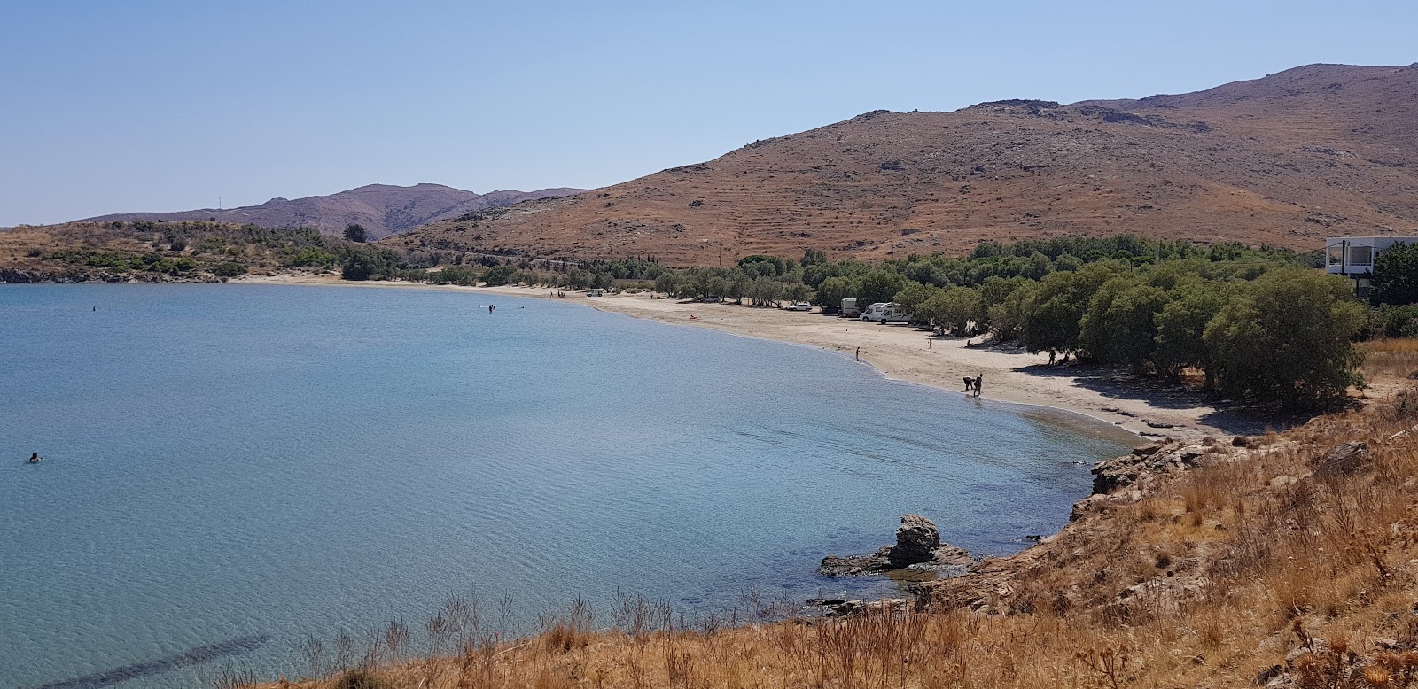 Foto di Livadaki beach con molto pulita livello di pulizia