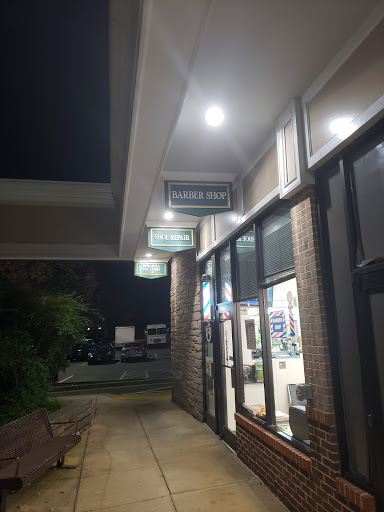 Barber Shop «Bradlee Barber Shop», reviews and photos, 3638 King St, Alexandria, VA 22302, USA