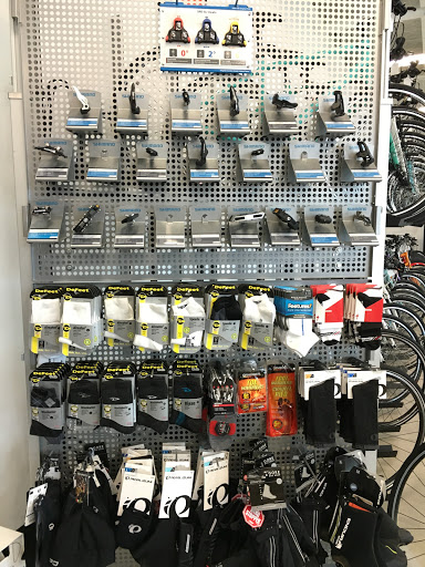 Bicycle Store «The Bicycle Planet», reviews and photos, 340 Robbins Ln, Syosset, NY 11791, USA