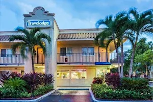 Motel 6 Riviera Beach Florida image