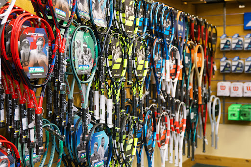 Ski & Tennis Station