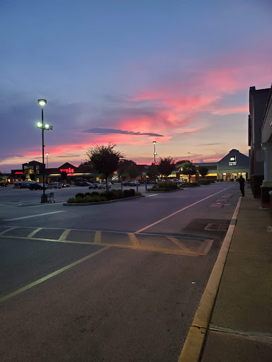 Shopping Mall «Plymouth Square Shopping Center», reviews and photos, 200 Ridge Pike, Conshohocken, PA 19428, USA