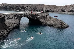 Ponta da Salina image