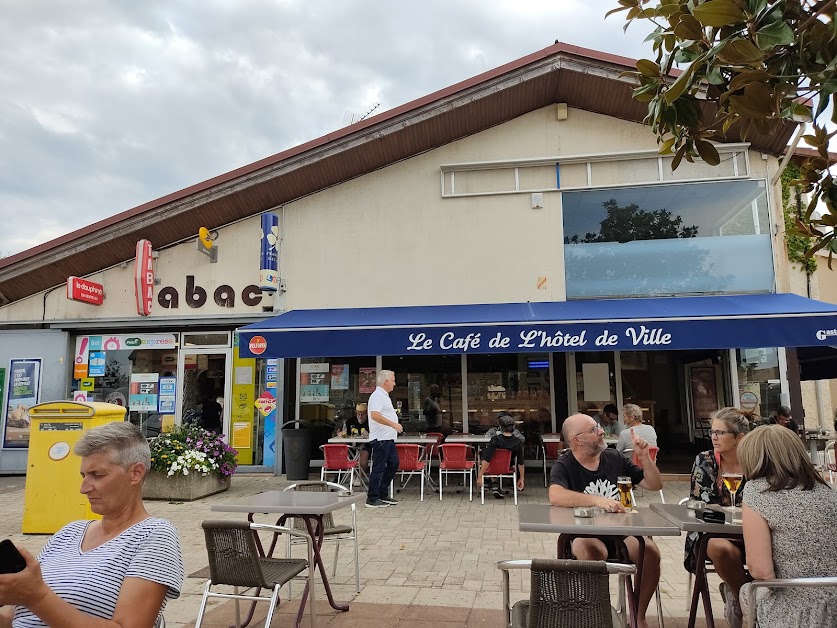 Le Café De L'hôtel De Ville à Saint-Quentin-Fallavier