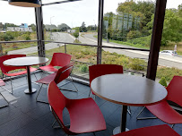 Atmosphère du Restaurant KFC Béthune à Fouquières-lès-Béthune - n°5