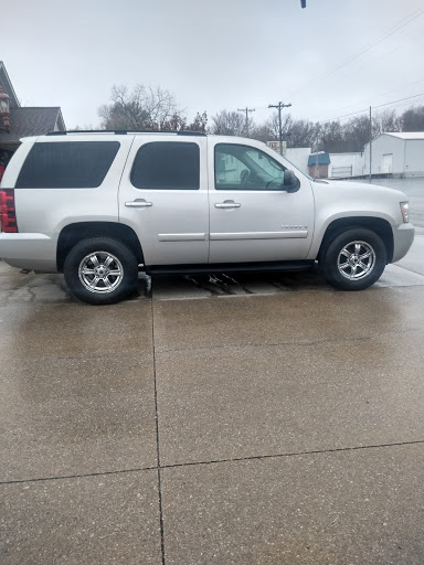 Car Dealer «Jim Butner Auto Inc», reviews and photos, 205 W Lewis and Clark Pkwy, Clarksville, IN 47129, USA