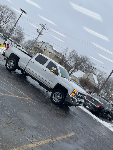 Car Dealer «Auto Villa», reviews and photos, 302 S Lake St, Grayslake, IL 60030, USA