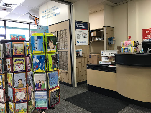 Shipping and Mailing Service «The UPS Store», reviews and photos, 430 Franklin Village Drive, Franklin, MA 02038, USA