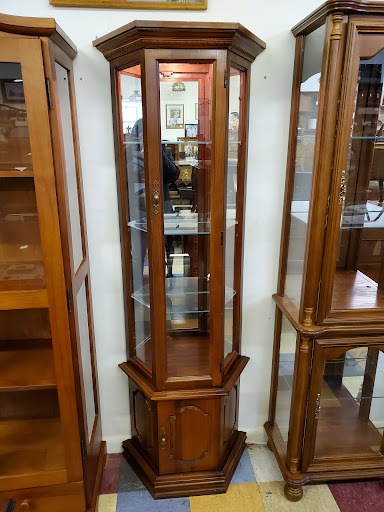 Furniture Store «Antiques To Present», reviews and photos, 1071 PA-100, Bechtelsville, PA 19505, USA