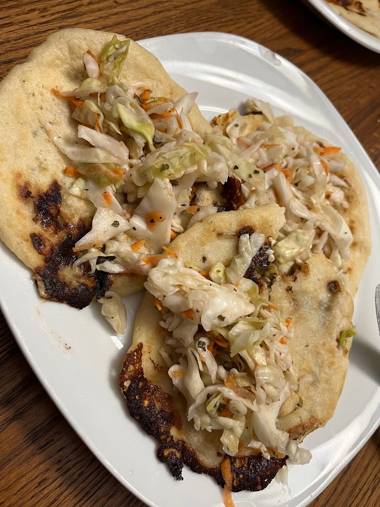 Pupuseria Y Taqueria 4 Hermanos 71832