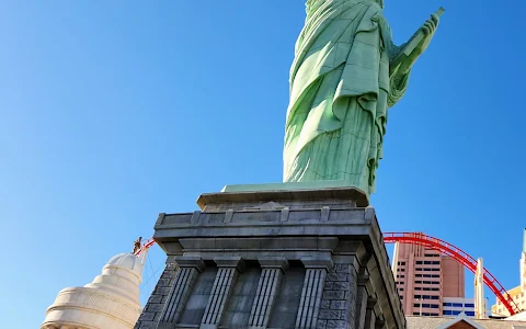 Replica Statue of Liberty image