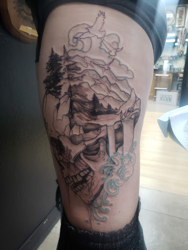 Tattoo Shop «Lady Luck Tattoo Gallery», reviews and photos, 961 E Guadalupe Rd, Tempe, AZ 85283, USA