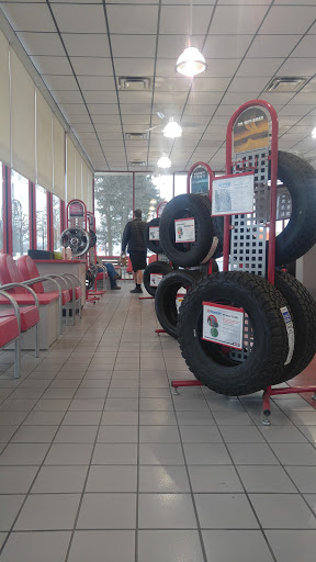 Tire Shop «Discount Tire Store», reviews and photos, 1887 Haggerty Rd, Commerce Charter Twp, MI 48390, USA