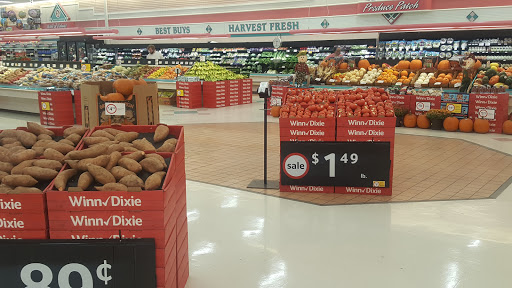Grocery Store «Winn-Dixie», reviews and photos, 1122 N Main St, Bushnell, FL 33513, USA