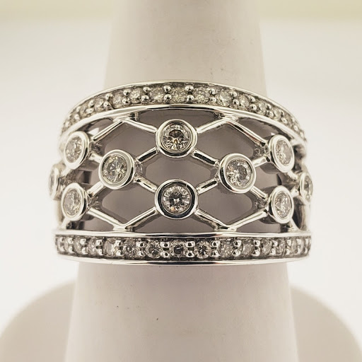 Jeweler «Gold N Carats», reviews and photos, 7601 N MacArthur Blvd #130, Irving, TX 75063, USA