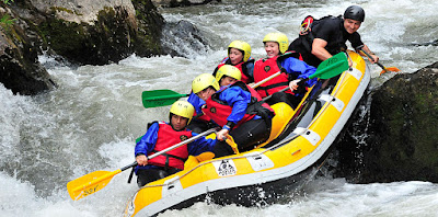 Eaurizon Centre Eau Vive Rafting Hydrospeed Canoraft à Axat