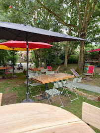 Atmosphère du Guinguette Au Bout de l'île - Restaurant et hebergement touristique (yourtes, toue cabanée et chambres d'hôtes) à Mauges-sur-Loire - n°6