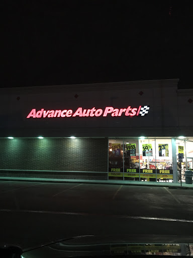Auto Parts Store «Advance Auto Parts», reviews and photos, 500 Ogden Ave, Downers Grove, IL 60515, USA
